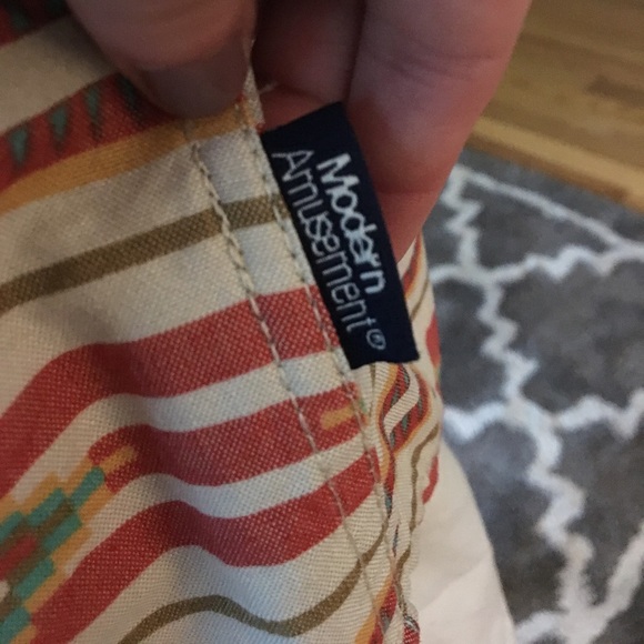 Modern Amusement - Large - Picture 3 of 5